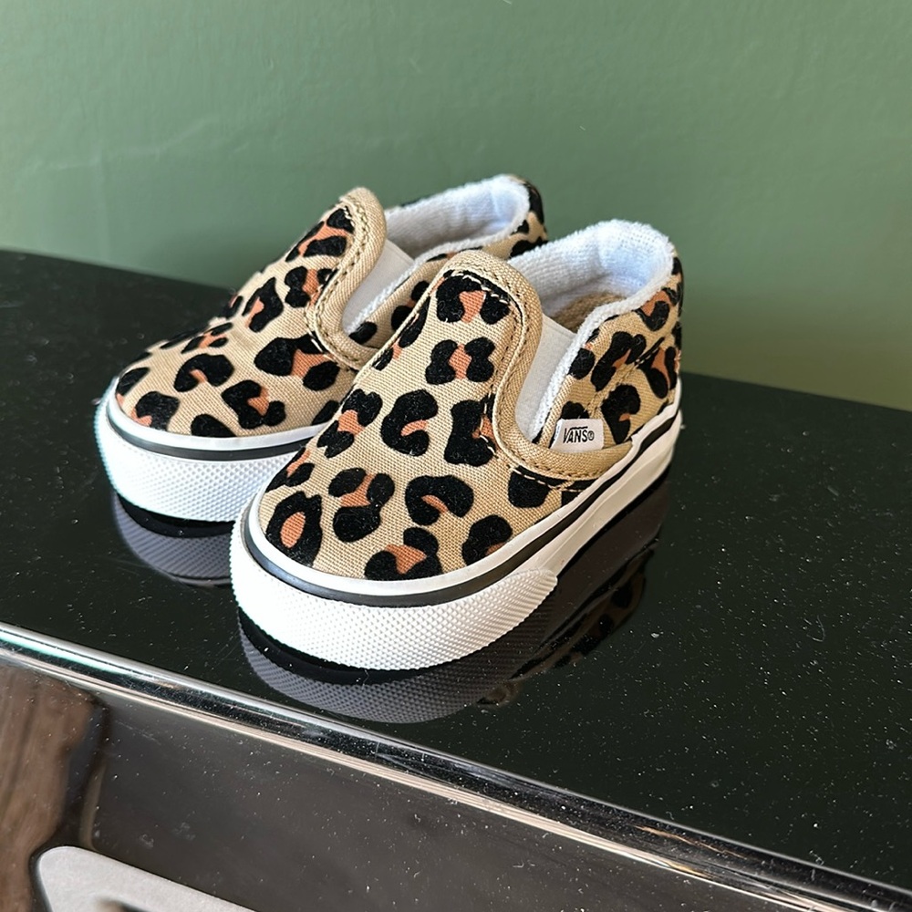 Cheetah vans, toddler 2